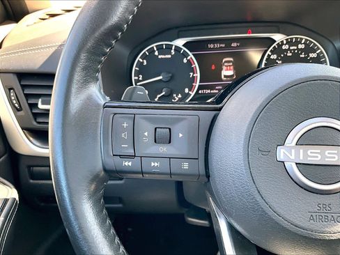 Used 2023 Nissan Rogue SV w/ SV Premium Package image 23