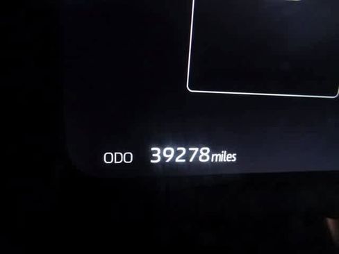 Used 2023 Toyota Sequoia Limited image 10