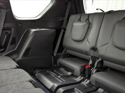 Used 2020 Lexus GX 460 Premium image 18