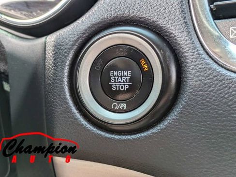 Used 2018 Dodge Durango SXT w/ 3rd Row Seating Group RWD image 31