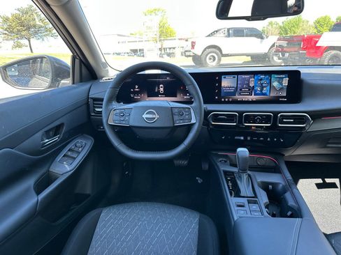 New 2026 Nissan Sentra SV w/ SV Convenience Package FWD image 18