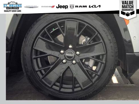 Used 2024 Jeep Wagoneer Launch Edition AWD/4WD image 8