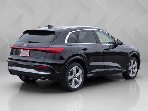 New 2025 Audi Q5 Prestige image 6