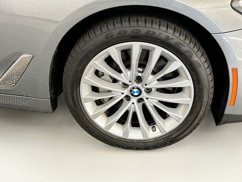 Used 2023 BMW 530i xDrive w/ Premium Package AWD/4WD image 11