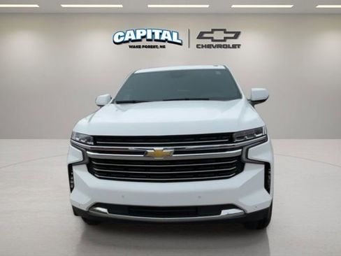 Used 2024 Chevrolet Suburban LT image 8