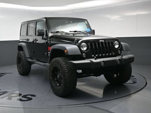 Used 2017 Jeep Wrangler Unlimited Sport w/ Quick Order Package 24S AWD/4WD image 3