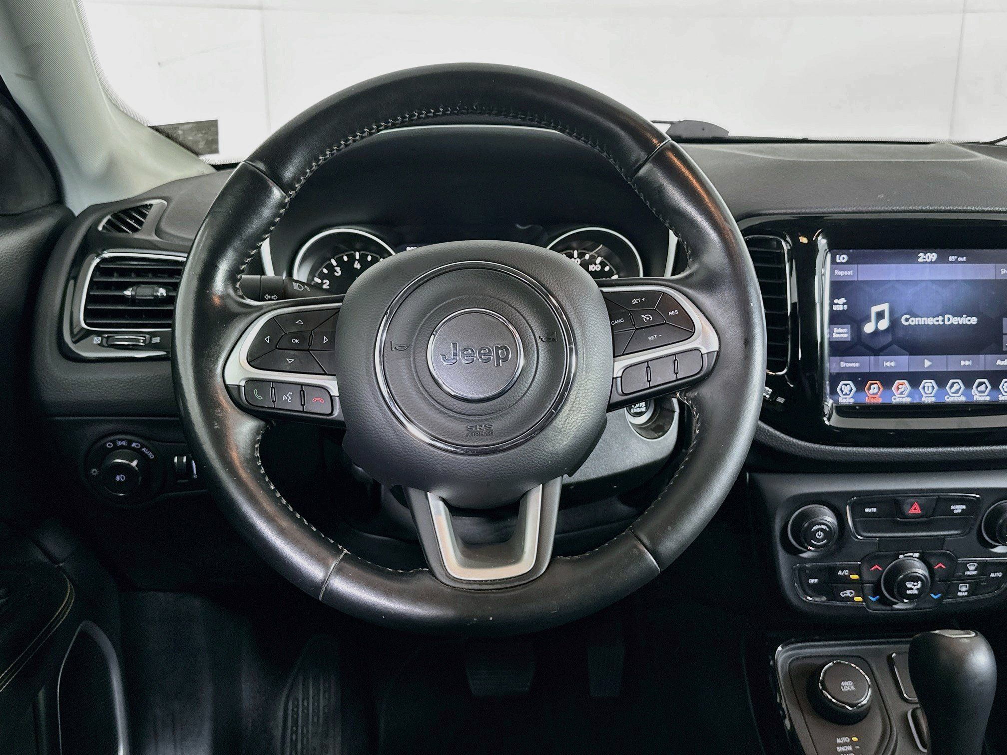 Used 2018 Jeep Compass Limited AWD/4WD image 17