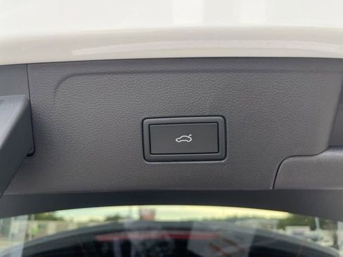 New 2026 Volkswagen Atlas Cross Sport SEL R-Line AWD/4WD image 28