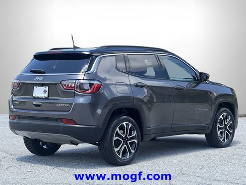 Used 2024 Jeep Compass Limited AWD/4WD image 3