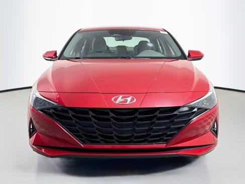 Used 2022 Hyundai Elantra SEL FWD image 2