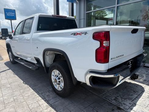 Used 2025 Chevrolet Silverado 2500 LT w/ Convenience Package AWD/4WD image 2