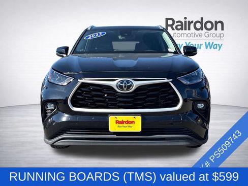 Used 2023 Toyota Highlander XLE AWD/4WD image 2