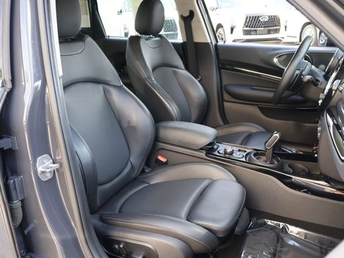 Used 2020 MINI Cooper Clubman S w/ Premium Package image 21