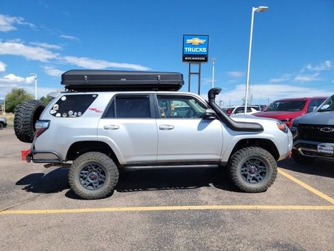 Used 2019 Toyota 4Runner TRD Off-Road Premium AWD/4WD image 4