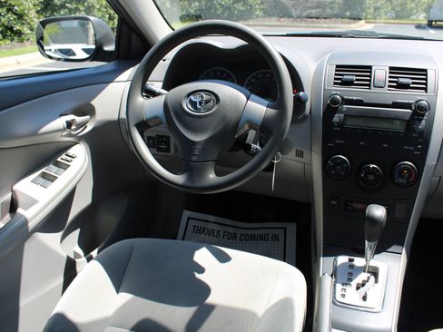 Used 2010 Toyota Corolla LE image 15
