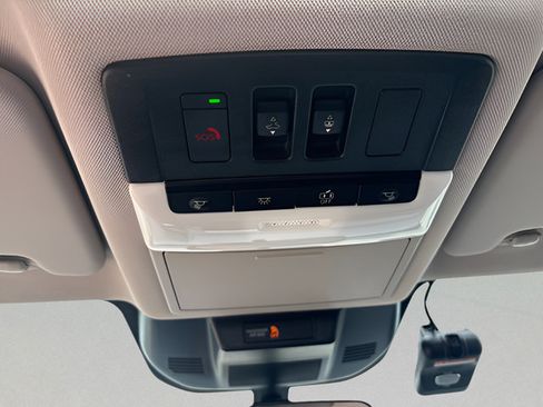 Certified 2026 Nissan Rogue SV w/ SV Premium Package FWD image 40