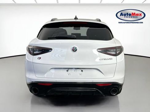 Used 2024 Alfa Romeo Stelvio Veloce AWD/4WD image 8