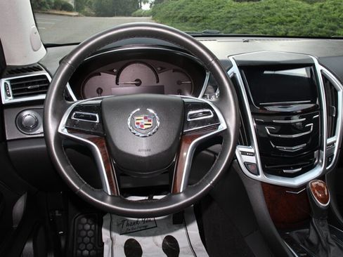 Used 2016 Cadillac SRX Luxury w/ Driver Awareness Package AWD/4WD image 17