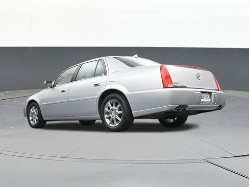 Used 2010 Cadillac DTS Luxury image 41