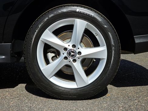 Used 2018 Mercedes-Benz GLE 350 w/ Premium 1 Package image 37