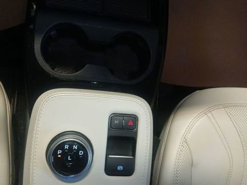 Certified 2022 Ford Mustang Mach-E Premium w/ Ice White Appearance Package image 37