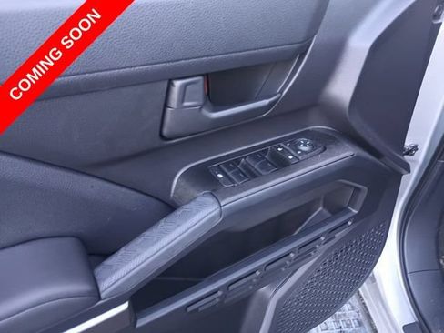 Used 2026 Toyota 4Runner SR5 RWD image 10