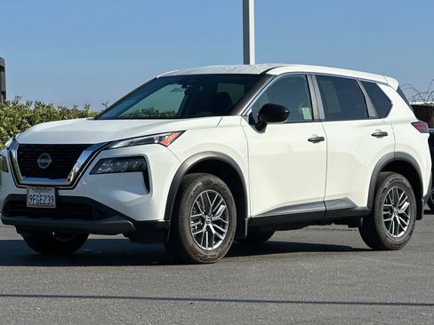 Certified 2023 Nissan Rogue S image 8