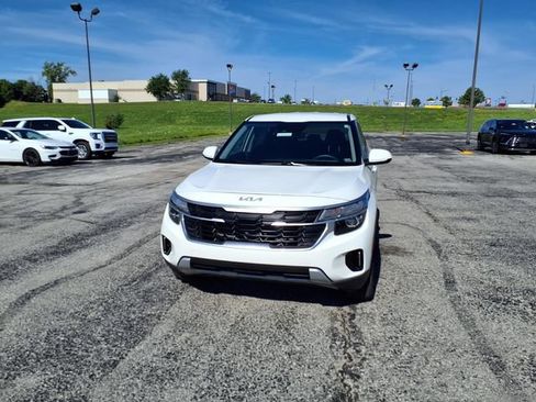 Used 2024 Kia Seltos LX AWD/4WD image 54