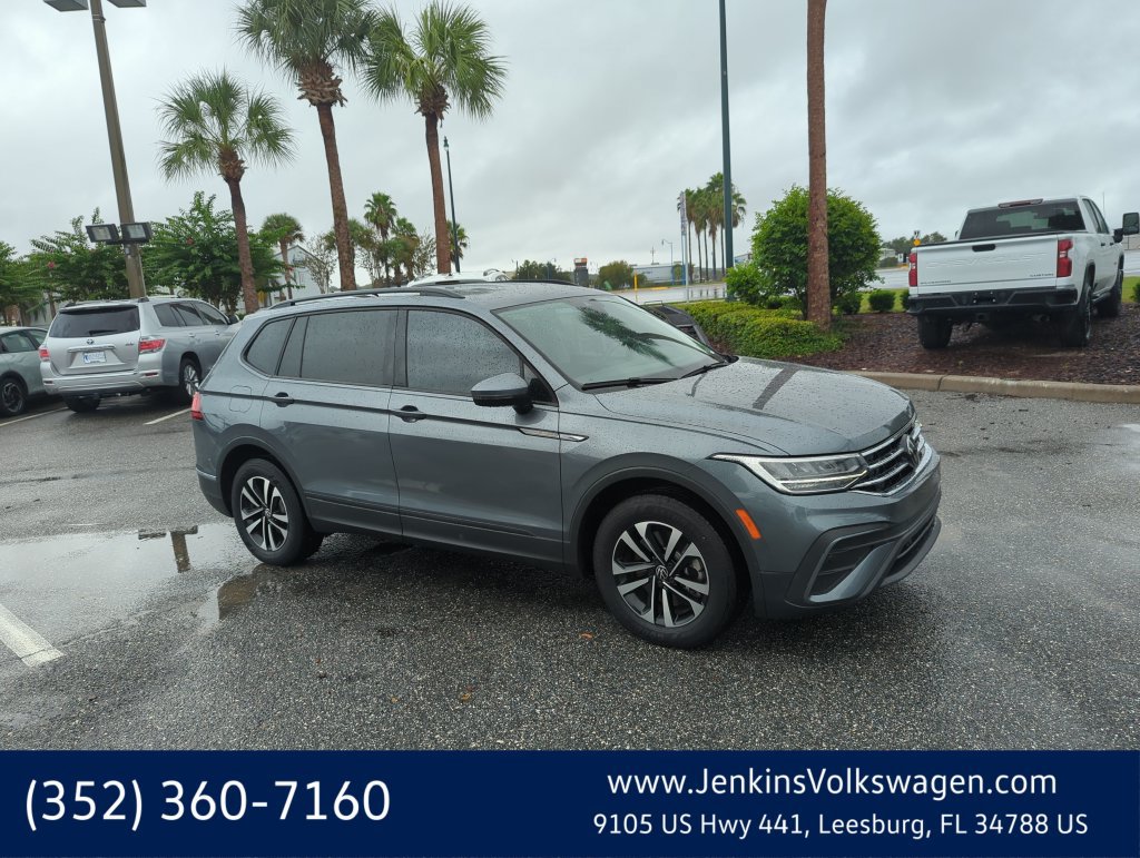 Used 2024 Volkswagen Tiguan S FWD image 1