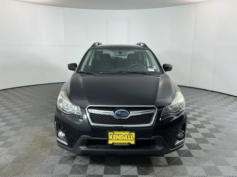 Used 2017 Subaru Crosstrek 2.0i Premium w/ Popular Package #2 AWD/4WD image 2