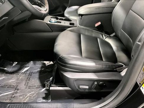 Used 2025 Ford Escape Platinum AWD/4WD image 19