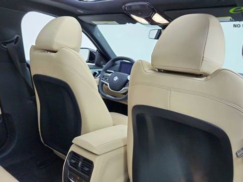 Used 2025 BMW 430i w/ Premium Package RWD image 26
