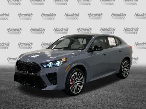 Used 2026 BMW X2 xDrive28i AWD/4WD image 3