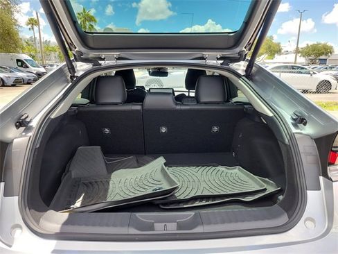 Used 2024 Toyota Prius Limited image 5
