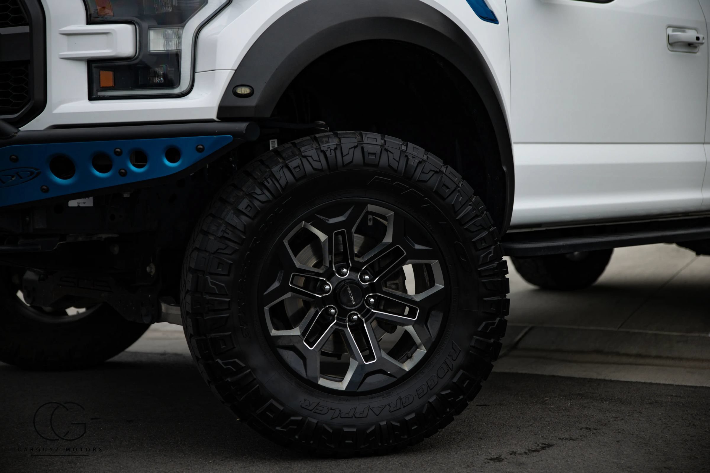 Used 2019 Ford F150 Raptor w/ Equipment Group 802A Luxury AWD/4WD image 7