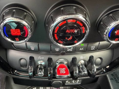 Used 2017 MINI Cooper Clubman S FWD image 16