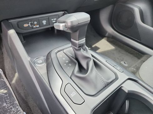 New 2026 Kia K4 FWD image 22