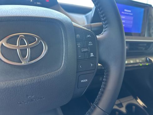 New 2026 Toyota Prius FWD image 26