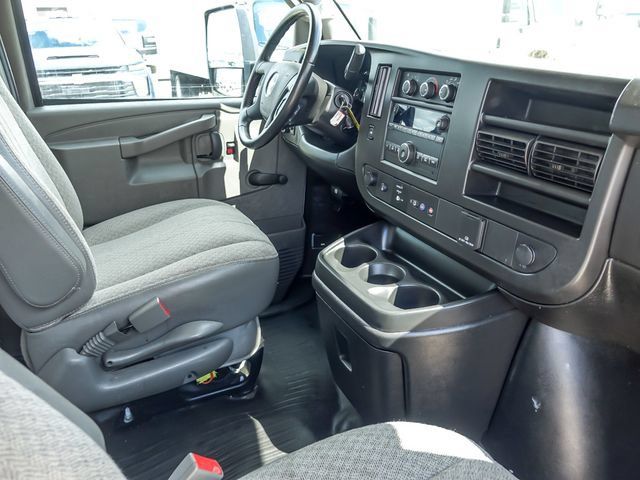 Used 2022 Chevrolet Express 3500 w/ Driver Convenience Package RWD image 19