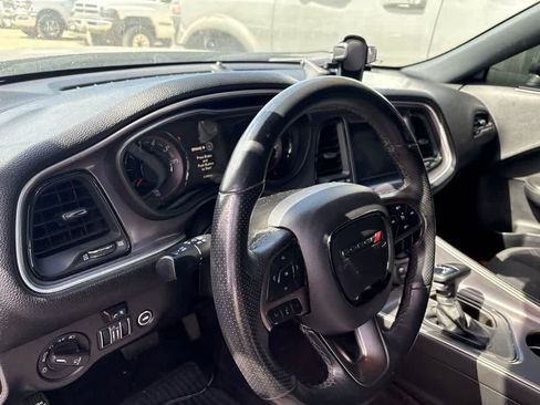 Used 2019 Dodge Challenger SXT w/ Blacktop Package RWD image 3