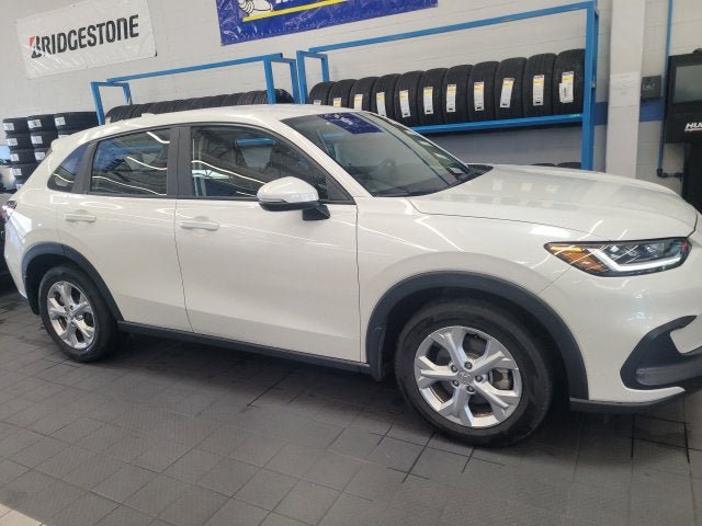 Certified 2025 Honda HR-V LX image 2