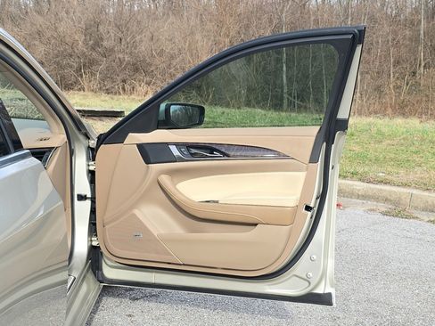 Used 2015 Cadillac CTS Luxury image 30