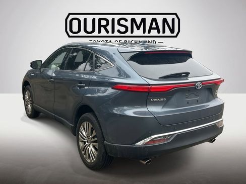 Certified 2021 Toyota Venza XLE w/ Softex Package image 7