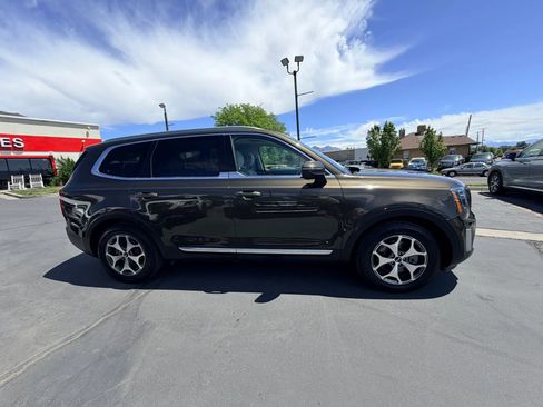 Used 2021 Kia Telluride EX w/ Towing Package AWD/4WD image 2