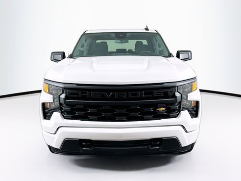Used 2023 Chevrolet Silverado 1500 Custom RWD image 2