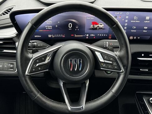 Certified 2025 Buick Enclave Preferred image 11