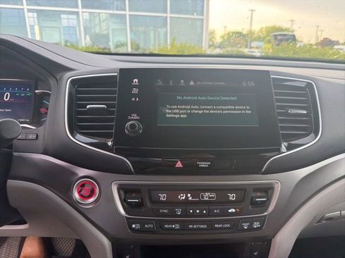 Used 2019 Honda Pilot EX image 11
