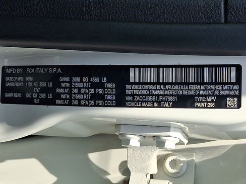 Used 2018 Jeep Renegade Latitude w/ Cold Weather Group AWD/4WD image 26