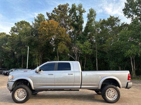 Used 2023 RAM 3500 Limited AWD/4WD image 2