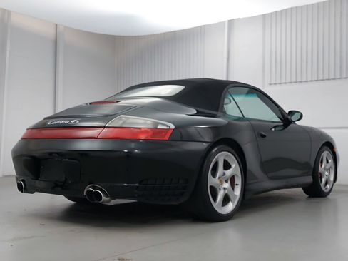 Used 2004 Porsche 911 Carrera 4S image 7